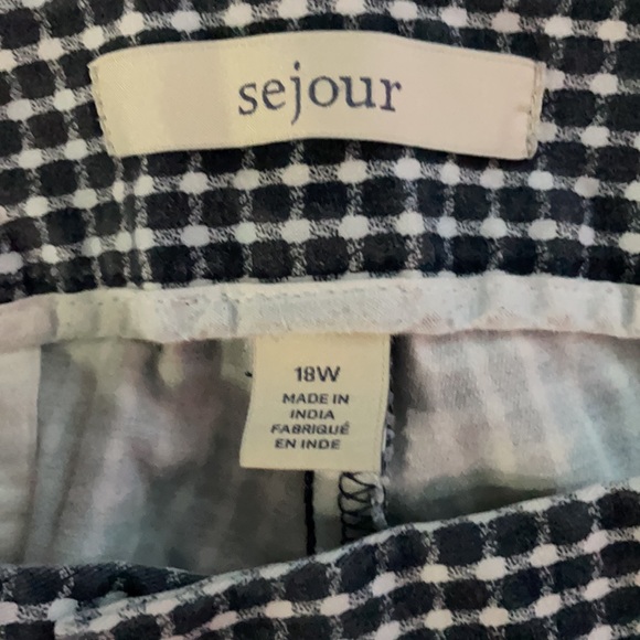 Sejour Shorts - Picture 3 of 3